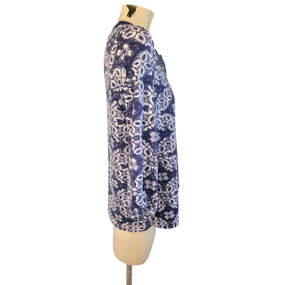 Croft & Barrow Floral Print Tunic Top Embellished Neckline Womens L blue beach‎
